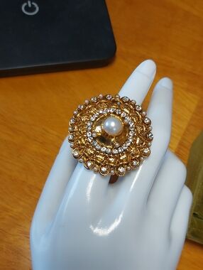 💜5/$25 Adjustable Goldtone Faux Pearl Statement Ring